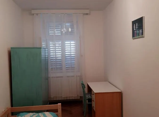 Pem 아파트 풀라